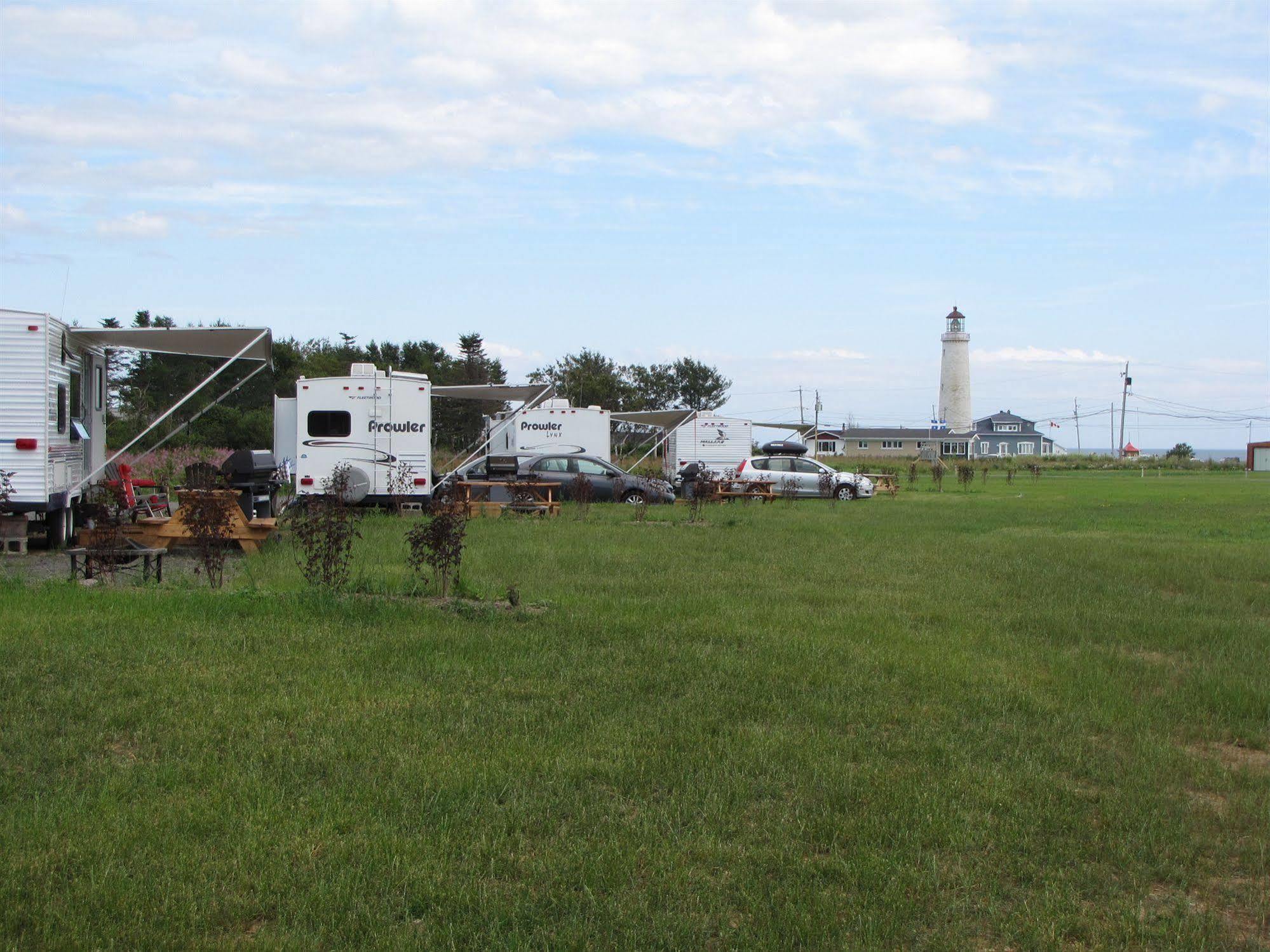 Motel Du Haut Phare Cap-des-Rosiers エクステリア 写真